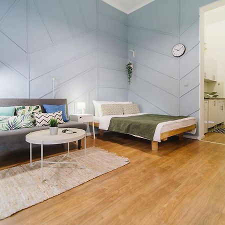 Studios By The Beach Tel-Aviv Extérieur photo
